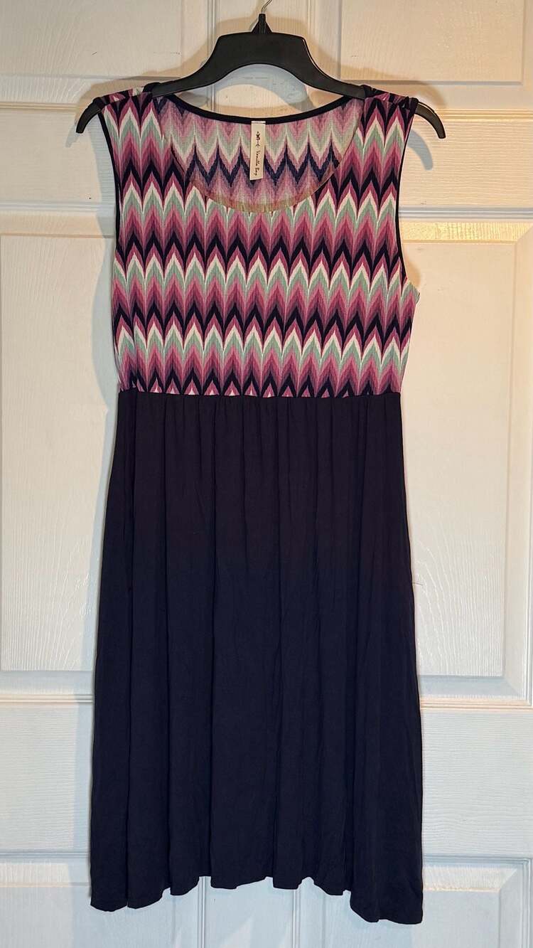 Sleeveless Chevron Print Tank Midi Dress with Pockets!